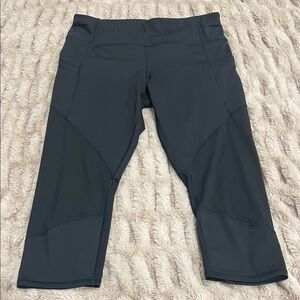 Athleta Mesh Contender Capri Leggings Black Size Large Athletic Yoga Workout